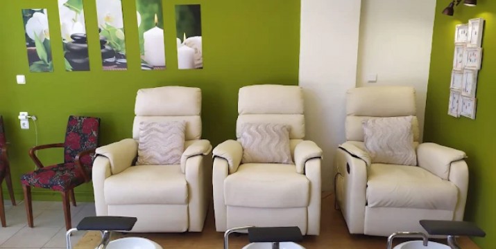 Από 8,90€ για Μανικιούρ ή Πεντικιούρ με Απλή ή Ημιμόνιμη Βαφή & δυνατότητα Ενισχυμένης Βάσης, Φυσικής Ενίσχυσης ή Συντήρησης με Gel ή Acrygel, στο σύγχρονο Κέντρο Ομορφιάς & Ευεξίας «Baroque Studio Nails & Spa», στους Αγίους Αναργύρους!