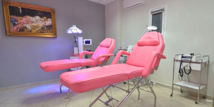 15€ από 30€ (-50%)  για μία Θεραπεία Βαθιάς Ενυδάτωσης Προσώπου με Peeling με Δερμοκρυστάλλους, Μασάζ με κρέμα χαβιάρι και ορό υαλουρονικού οξέος, από το κέντρο κοσμητικής ιατρικής Mediaspis στο Περιστέρι, πλησίον Μετρό Περιστέρι.