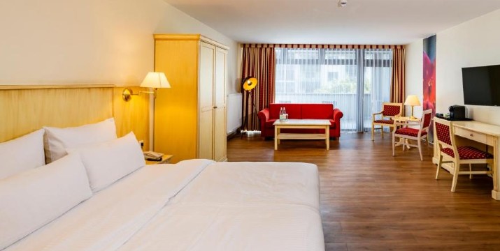  48h DEAL!! 325€ / άτομο για ένα 4ήμερο στο Βερολίνο με Αεροπορικά, Φόρους και 3 Διανυκτερεύσεις με Πρωϊνό στο κεντρικό 4* Hotel Chateau Kurfürstendamm, από το ταξιδιωτικό γραφείο Like 2 Travel