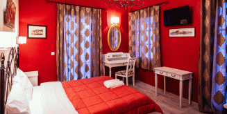 110€ για ένα 3ήμερο (2 διανυκτερεύσεις) 2 ατόμων σ' ένα από τα νεοκλασικά κτίρια του PENSION ACRONAFPLIA στα βενετσιάνικα σοκάκια του Ναυπλίου!