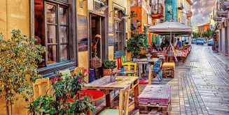 110€ για ένα 3ήμερο (2 διανυκτερεύσεις) 2 ατόμων σ' ένα από τα νεοκλασικά κτίρια του PENSION ACRONAFPLIA στα βενετσιάνικα σοκάκια του Ναυπλίου!